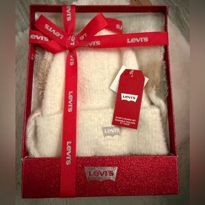 Brand new Levi’s Hat and Scarf set